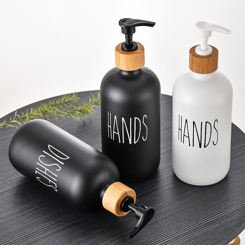 Glas 500ml Boston Handseifenpumpe schwarz und weiß Spaltflasche Holzkappe Seifenspender Shampooflasche - GYLDNE GRÆNSE Gourmet Online Shop