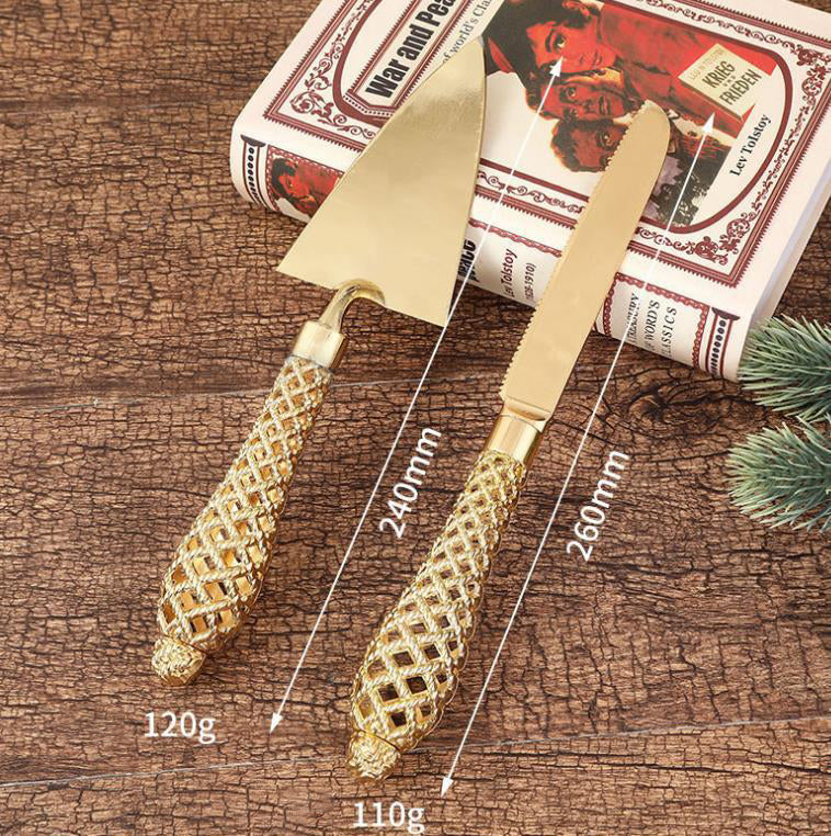 2pcs Kuchenmesser Abendessen Messer und Schaufel Pizza Brotmesser Hochzeit Zubehör Kuchenmesser Dreieck Brotschaufel Backwerkzeuge - GYLDNE GRÆNSE Gourmet Online Shop
