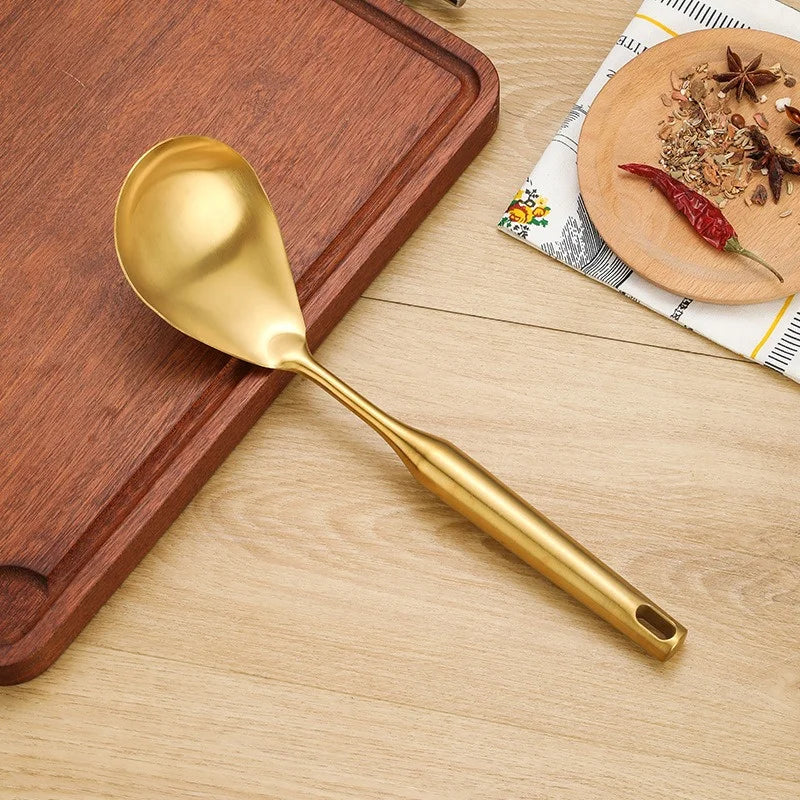 Stainless Steel Gold Suppenlöffel Pfannenwender Noodle Colander Hot Pot Spoon Rice Spoon Kitchen Cooking Frying Tool - GYLDNE GRÆNSE Gourmet Online Shop