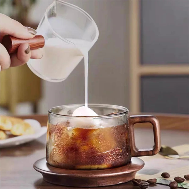 200 ml American Latte Glas Kaffeebecher mit rundem Holztablett Löffel hitzebeständige Milchteetasse frisch gemahlene Kaffeetasse Set - GYLDNE GRÆNSE Gourmet Online Shop