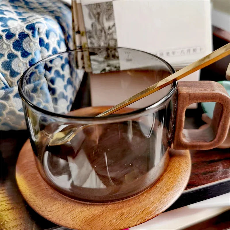 200 ml American Latte Glas Kaffeebecher mit rundem Holztablett Löffel hitzebeständige Milchteetasse frisch gemahlene Kaffeetasse Set - GYLDNE GRÆNSE Gourmet Online Shop