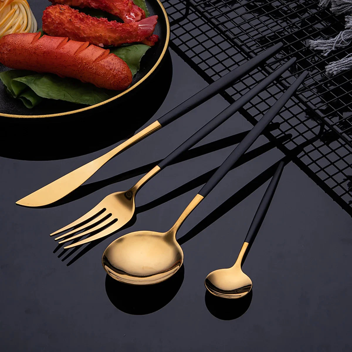 30 Teile Besteck Set Gold Geschirr Edelstahl Spiegel Geschirr Abendessen Tee Löffel Gabel Messer Western Besteck Besteck Set - GYLDNE GRÆNSE Gourmet Online Shop