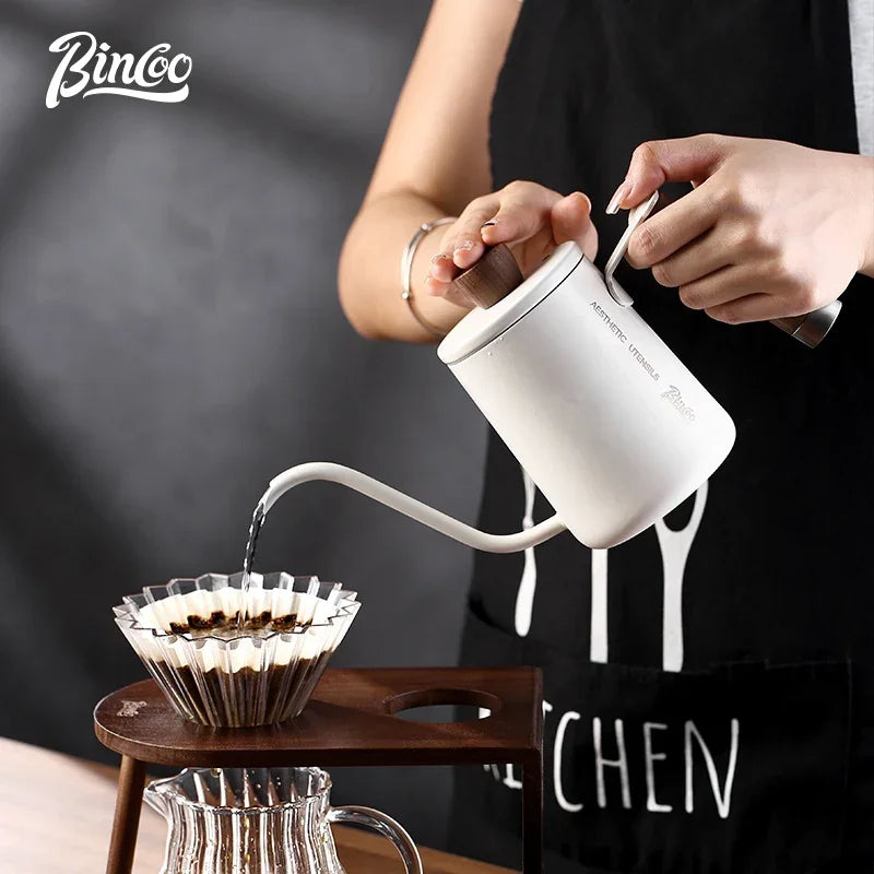 Bincoo Feilong Hand-Pour Pot, Hanging Ear Kaffeekanne, Massivholzgriff, Edelstahl Thin Mouth Pot, Haushaltskessel - GYLDNE GRÆNSE Gourmet Online Shop