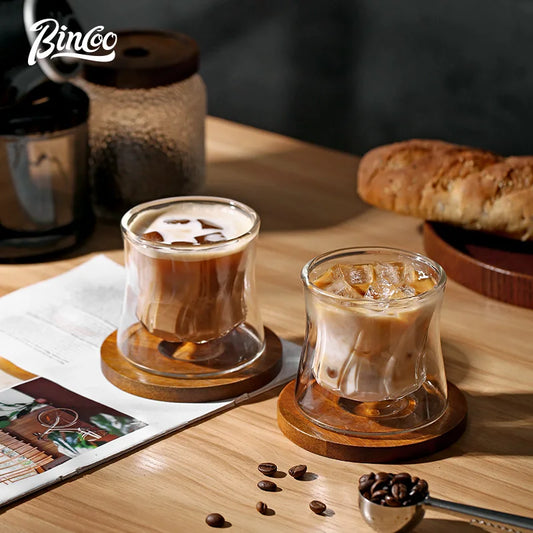 Bincoo-Double-Layer Latte Kaffeetasse mit Holz-Pads, Trinkgeschirr für Cocktailbar, Wassersaftbecher, hitzebeständige Tassen, Untersetzer 200ml - G﻿YLDNE GRÆNSE Gourmet Online Shop 